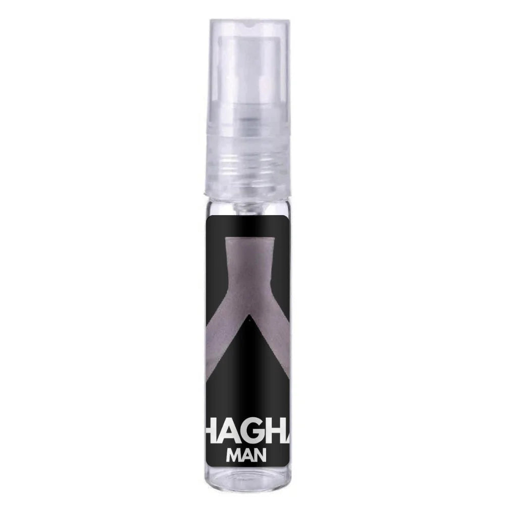 Shaghaf Parfumspray fles met zwart etiket en Arabisch schrift