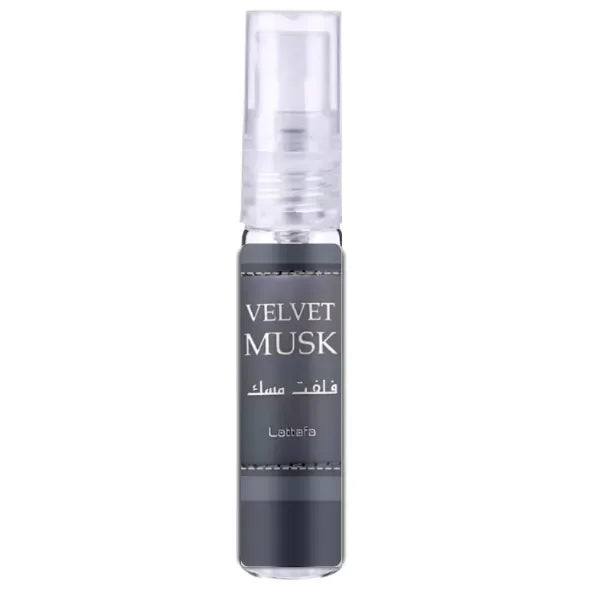 Flacon Velvet Musk parfum met zwarte vloeistof en transparante dop